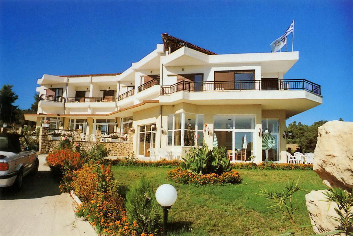 Hotel Pashos กริโอปียี ภายนอก รูปภาพ